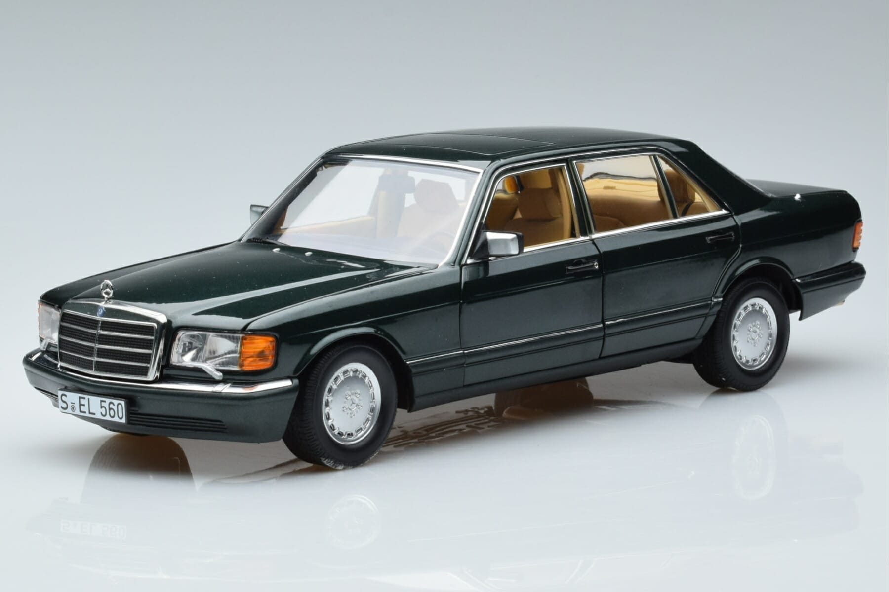 Vintage Mercedes 560 SEL W126 1/18 Norev - Dark Green Metallic
