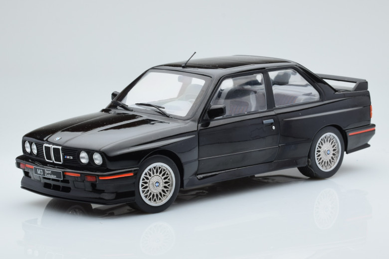 S1801501  BMW M3 E30 Sport Evolution Black Solido 1/18