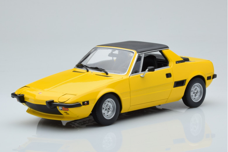 Fiat X1/9 Spider Yellow Replacement Box Minichamps 1/18