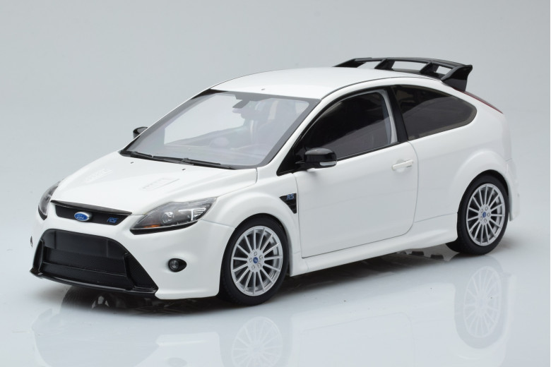 100080002  Ford Focus RS MKII White Minichamps 1/18