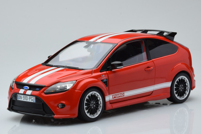 100080067  Ford Focus RS MKII Le Mans Classic Edition Red 1967 Ford MK IV Tirbute Minichamps 1/18