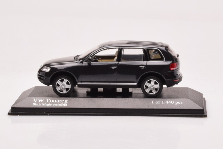 400052002  VW Volkswagen Touareg Black Metallic Minichamps 1/43