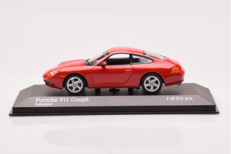 400061181  Porsche 911 996 Coupe Red Minichamps 1/43