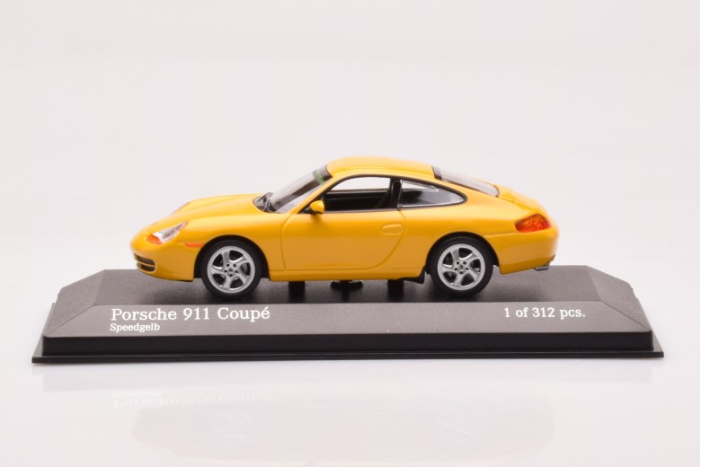 400061182  Porsche 911 996 Coupe Yellow Minichamps 1/43