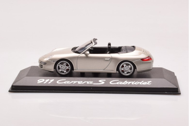 WAP02001918  Porsche 911 997 Carrera 4S Cabriolet Silver Metallic Minichamps 1/43