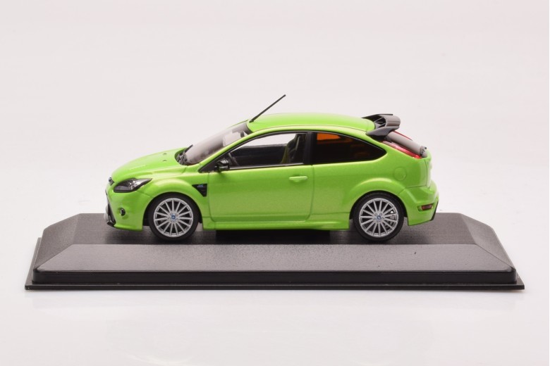 400088102  Ford Focus MK2 RS Ultimate Green Minichamps 1/43