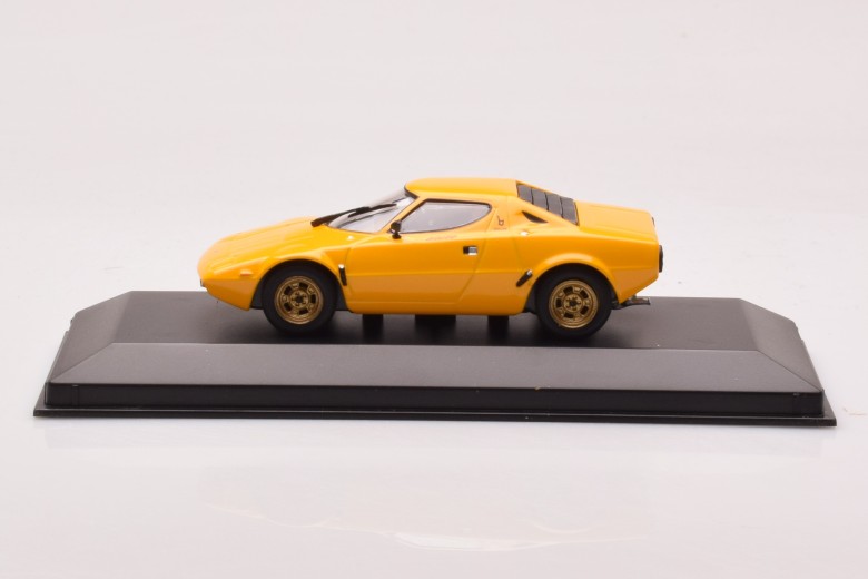 430125020  Lancia Stratos Yellow Minichamps 1/43