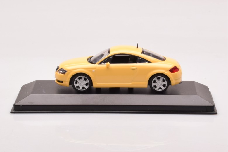 430017220  Audi TT Coupe Light Yellow Minichamps 1/43