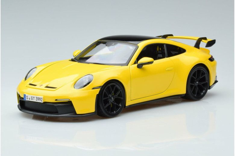 Porsche 911 992 GT3 Coupe Yellow Limited Edition Maisto 1/18