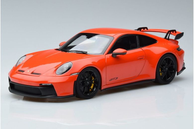 187300  Porsche 911 992 GT3 Coupe Orange Norev 1/18