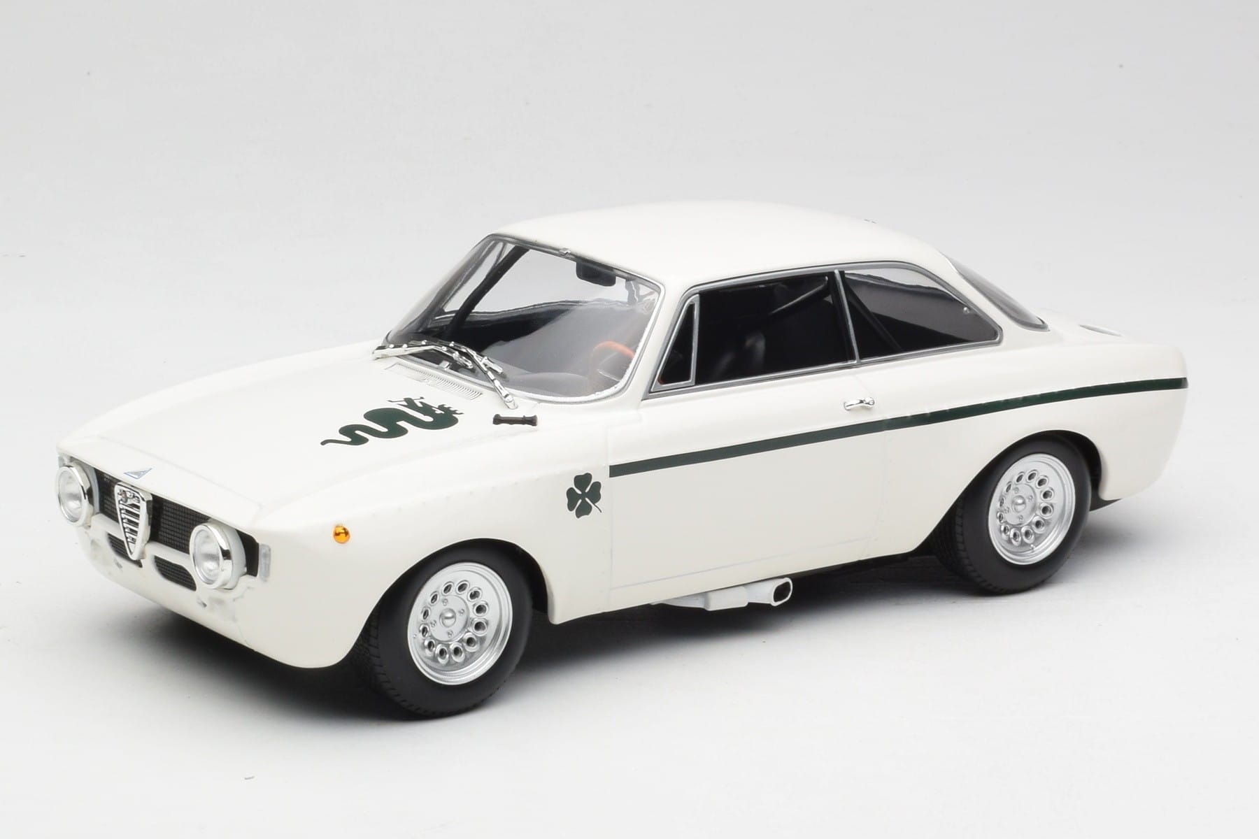 Modèle Réduit Alfa Romeo GTA 1300 Junior 1968 - Maxichamps 1:43 - Argent - Neuf