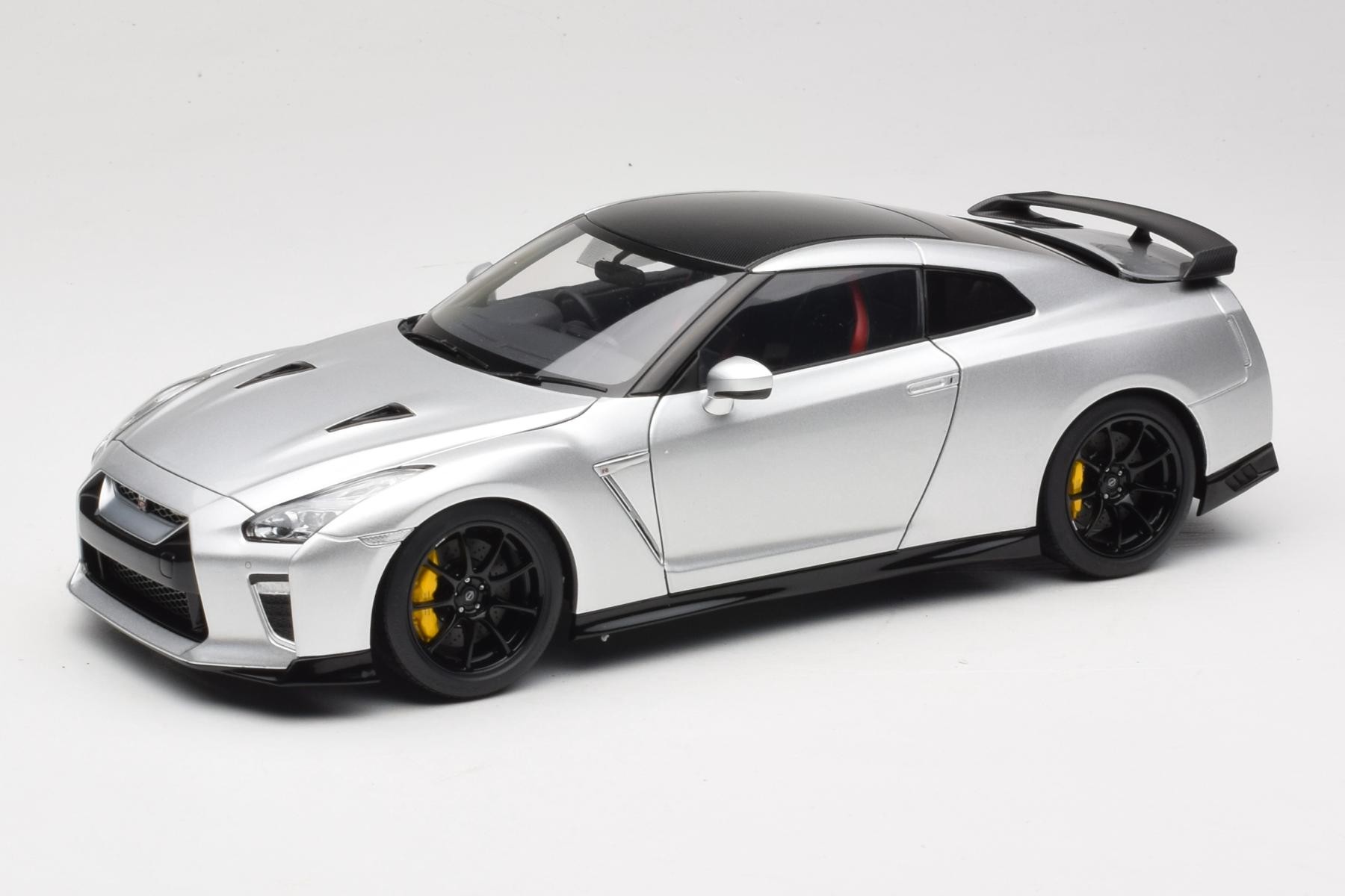 Nissan GT-R R35 Track Edition NISMO T-Spec Ultimate Metal Silver ...