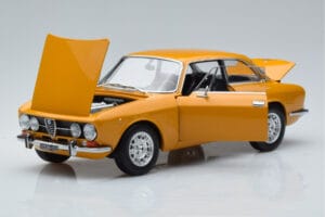 Alfa Romeo 1750 GTV Yellow Norev 1:18 187910 Diecast - image 2 of 7