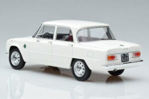 Alfa Romeo Giulia Ti Super Norev 1:18 187970 Diecast - image 5 of 6