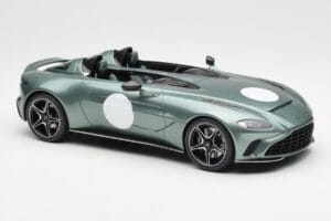 Aston Martin V12 Speedster Green Metallic GT Spirit 1:18 GT906 Resin - image 4 of 6