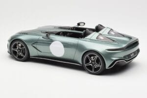 Aston Martin V12 Speedster Green Metallic GT Spirit 1:18 GT906 Resin - image 5 of 6