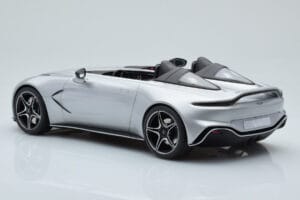 Aston Martin V12 Speedster Silver GT Spirit 1:18 GT430 Resin - image 5 of 6