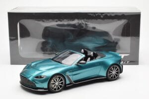 Aston Martin V12 Vantage Roadster Tayos Turquoise Green GT Spirit 1:18 GT445 Resin - image 6 of 6
