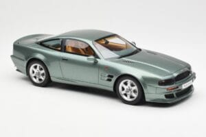 Aston Martin V8 Vantage Green GT Spirit 1:18 GT345 Resin - image 4 of 6