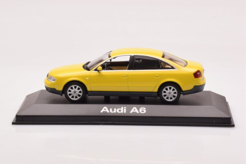 Audi A6 C5 Yellow Minichamps 1:43 Audi A6 C5 Yellow Minichamps 1:43 IND47004 Diecast
