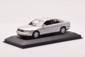 Audi A8 D2 Silver Minichamps 1:43 433013006 Diecast - image 2 of 4