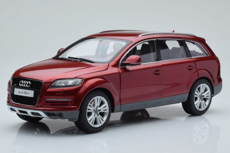 Audi Q7 4L Garnet Red Kyosho 1:18 Audi Q7 4L Garnet Red Kyosho 1:18 09222R Diecast