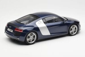 Audi R8 4.2 FSI V8 Blue Kyosho 1:18 09213BL Diecast - image 3 of 8