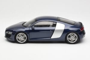 Audi R8 4.2 FSI V8 Blue Kyosho 1:18 09213BL Diecast - image 4 of 8