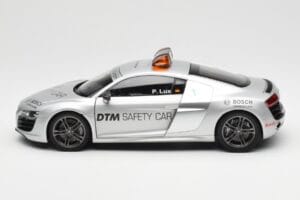 Audi R8 5.2 DTM Safety Car 2010 Kyosho 1:18 09216DTM Diecast - image 4 of 8