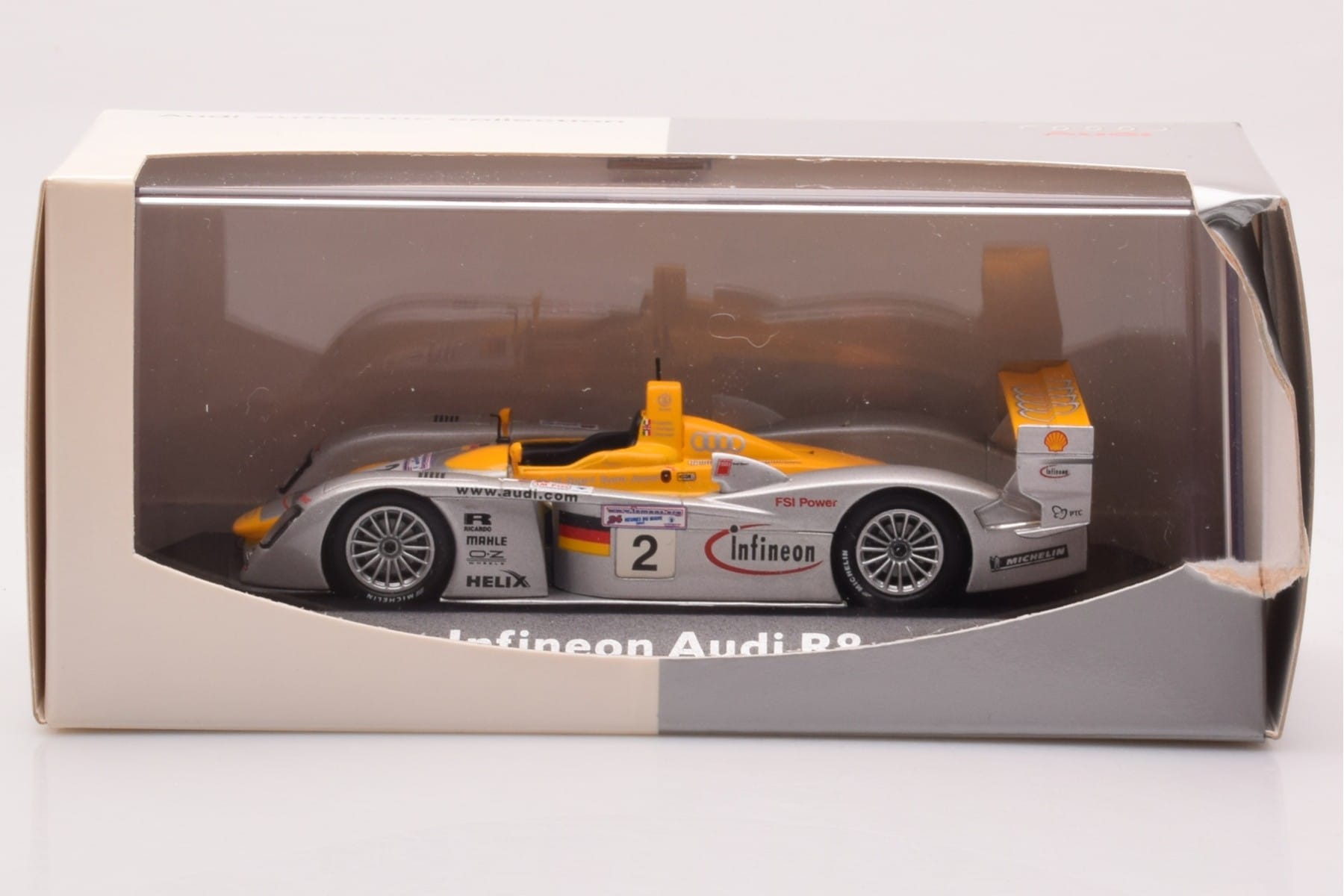 Minichamps Audi R8 Petit Le Mans 2002 Winner 1:43