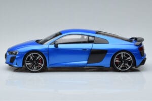 Audi R8 Performance Blue Kengfai 1:18 VAKF-0355 Diecast - image 5 of 10