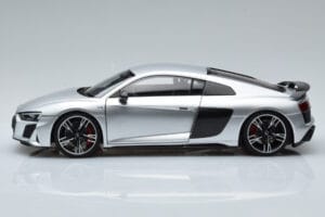 Audi R8 Performance Silver Kengfai 1:18 VAKF-0354 Diecast - image 5 of 10