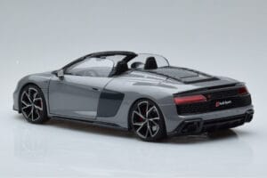 Audi R8 Spyder Performance Nardo Gray Kengfai 1:18 VAKF-0352 Diecast - image 8 of 11