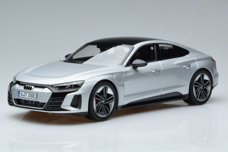 Audi RS e-tron GT Silver Norev 1:18 188381 Diecast