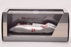 Auto Union Stromlinie #31 AVUS 1937 Silver Minichamps 1:43 5030900503 Diecast - image 4 of 4