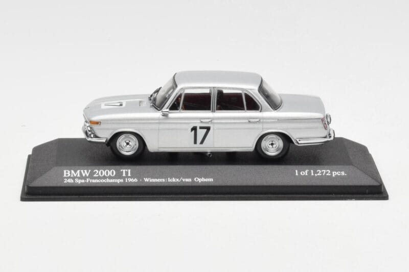 BMW 2000 Ti #17 J. Ickx / C. van Ophem Winners 24 Hours of Spa 1966 Minichamps 1:43 400662517 Diecast