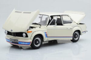 BMW 2002 Turbo White Kyosho 1:18 08544W Diecast - image 2 of 8