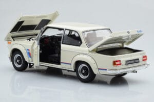 BMW 2002 Turbo White Kyosho 1:18 08544W Diecast - image 3 of 8