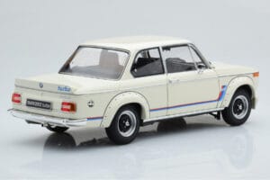 BMW 2002 Turbo White Kyosho 1:18 08544W Diecast - image 4 of 8