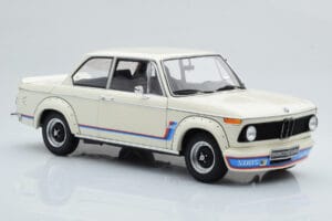 BMW 2002 Turbo White Kyosho 1:18 08544W Diecast - image 6 of 8