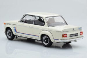BMW 2002 Turbo White Kyosho 1:18 08544W Diecast - image 7 of 8