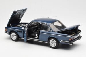 BMW 3.0 CSi E9 Blue Metallic AUTOart 1:18 70672 Diecast - image 5 of 8