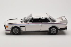 BMW 3.0 CSL E9 White Heritage Edition Minichamps 1:18 80432411550 Diecast - image 4 of 8