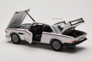 BMW 3.0 CSL E9 White Heritage Edition Minichamps 1:18 80432411550 Diecast - image 5 of 8