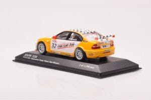BMW 320i E46 Wiechers Sport #32 Hennerici / Wiechers WTCC 2005 Minichamps 1:43 400052432 Diecast - image 3 of 4
