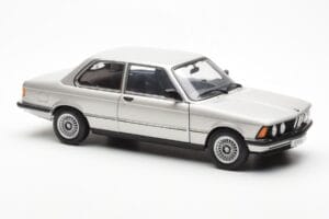 BMW 323i E21 Aspen Silver AUTOart 1:18 80430433552 Diecast - image 6 of 8