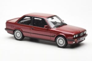 BMW 325i E30 Bordeaux Metallic Otto 1:18 OT102 Resin - image 4 of 6