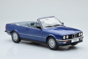 BMW 325i E30 Convertible Blue MCG 1:18 MCG18381 Diecast - image 3 of 5