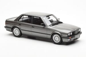 BMW 325i E30 Sedan Dolphin Grey Otto 1:18 OT819 Resin - image 4 of 6