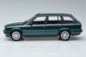 BMW 325i E30 Touring Green Metallic Norev 1:18 183219 Diecast - image 3 of 6